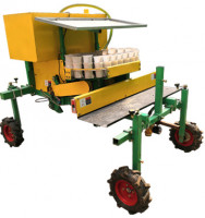 Tobacco Transplanter | Transplanting Tobacco Seedlings Manufacuturer